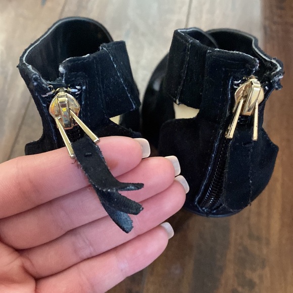 GUESS Black Suede Mary Jane stiletto 4.25” Heels 5.5 - Picture 6 of 7